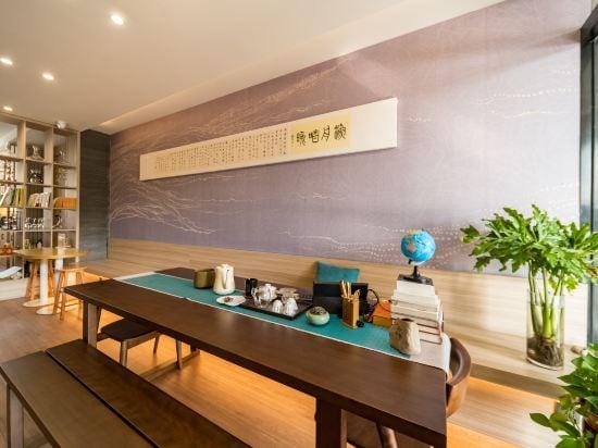 Guiyuan Hotel (Nanjing South Railway Station Daming Road Subway Station) Hotel in Nanjing