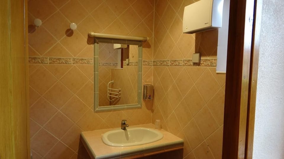 Hotel Charles Hotel in Vidauban