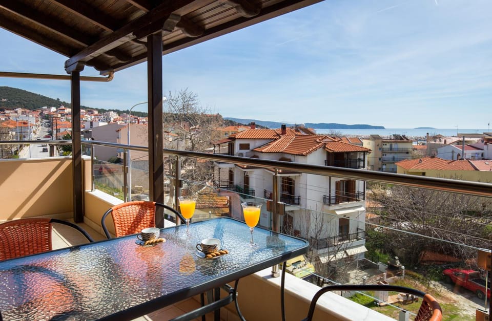 Villa Oasis Hotel in Limenaria