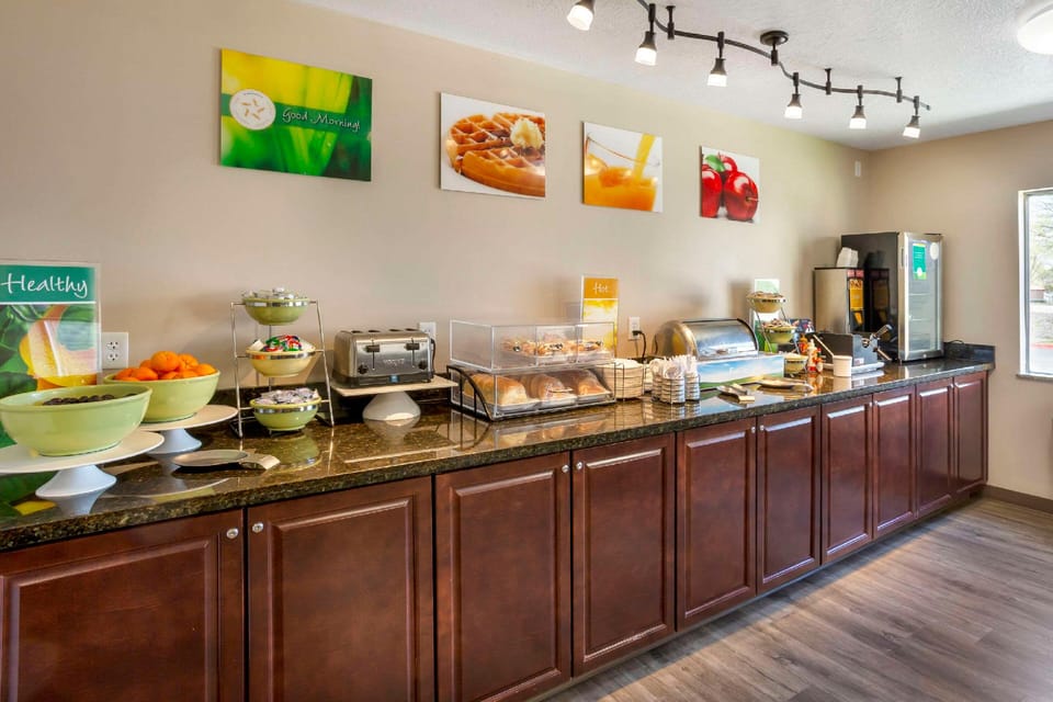 Quality Inn Logan near University Hotel in Logan