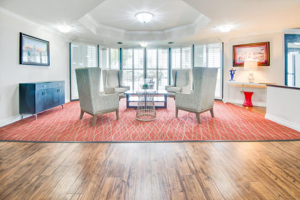 Ramada by Wyndham Metairie New Orleans Airport Hotel in Metairie
