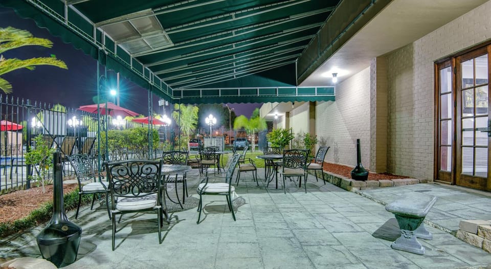 Ramada by Wyndham Metairie New Orleans Airport Hotel in Metairie
