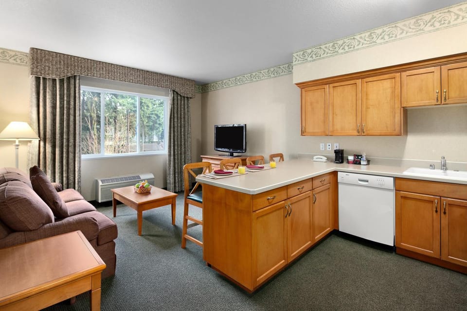 Ramada by Wyndham Olympia Hotel in Olympia