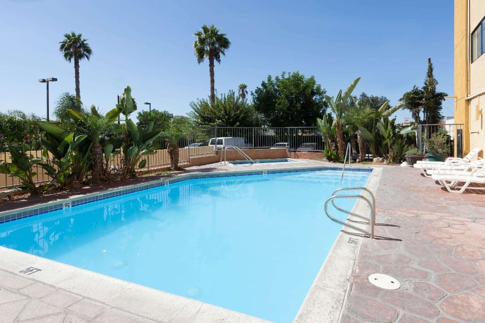 Ramada Plaza by Wyndham Garden Grove/Anaheim South Hotel in Westminster
