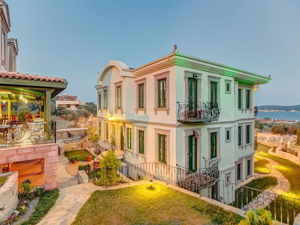 Cunda Esen Otel Hotel in İzmir Province