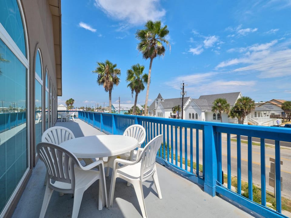 Alister Square Inn Motel in Port Aransas