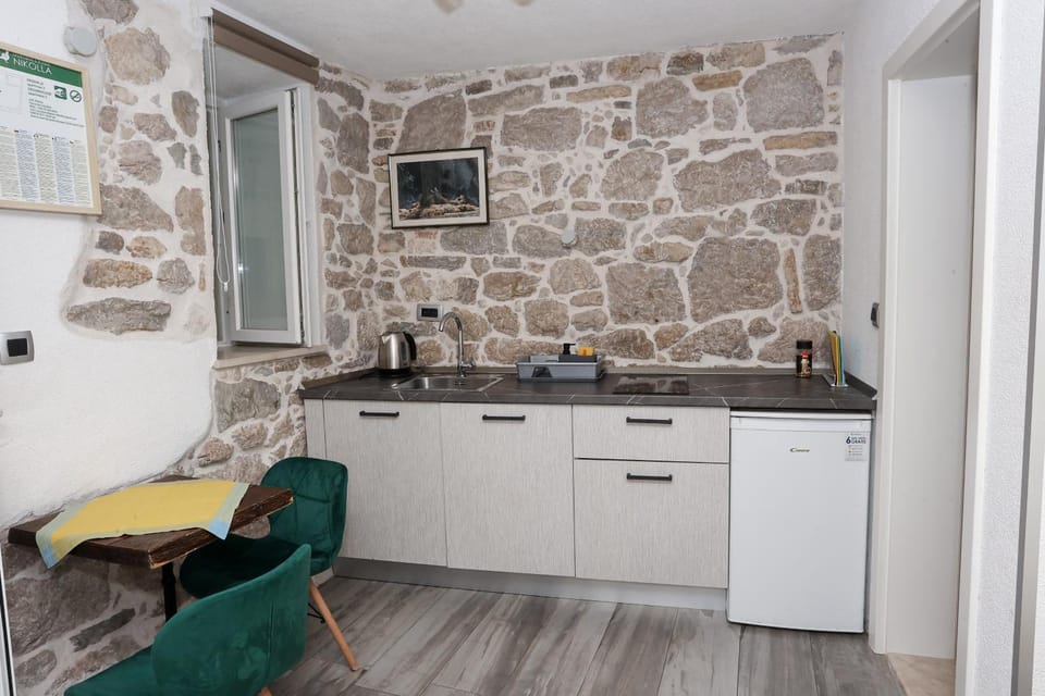 Apartments Nikolla Hotel in Split