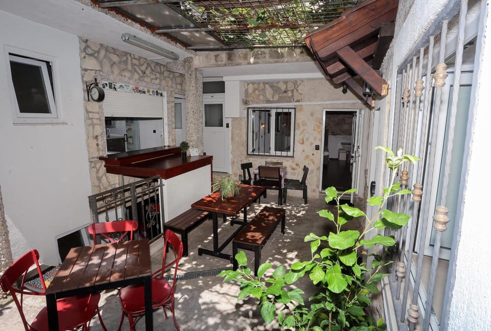 Apartments Nikolla Hotel in Split