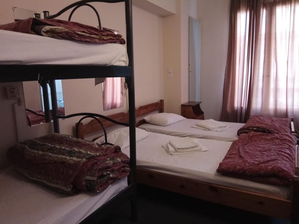Delfini Hotel Hotel in Pireas