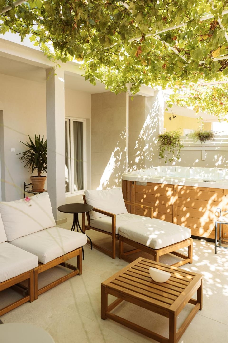 Apartments Toni Hotel in Split