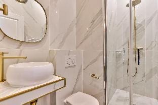 NEW ! Stunning 2BR Apt in the Heart of Paris 15 Hotel in Paris