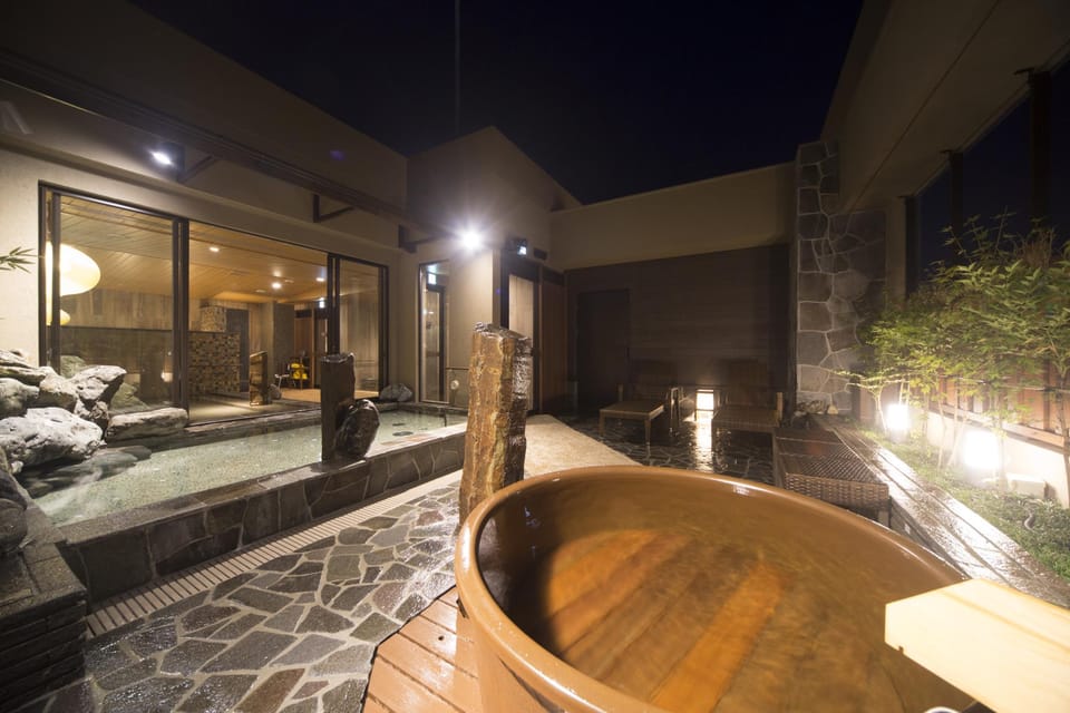 Hot spring bath