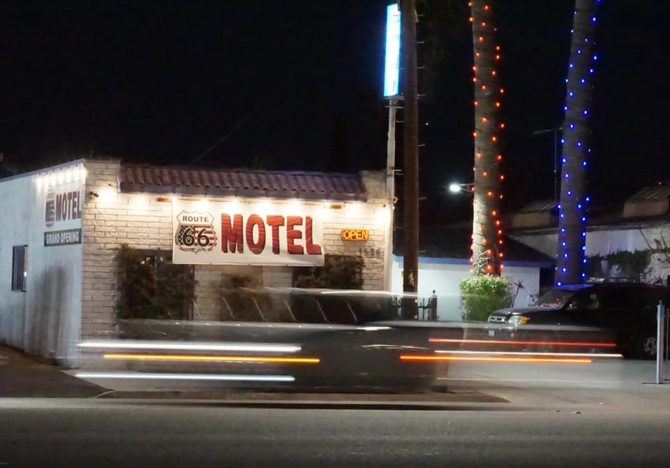 Route 66 Motel - Rialto Motel in Rialto