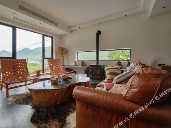 Yun Shui He · Streamy Parent-Child Resort Homestay (Tonglu Jinglin Tianchi Branch) Hotel in Hangzhou