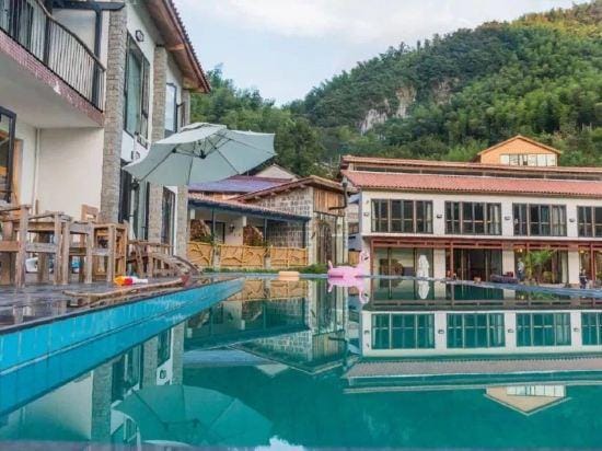 Yun Shui He · Streamy Parent-Child Resort Homestay (Tonglu Jinglin Tianchi Branch) Hotel in Hangzhou