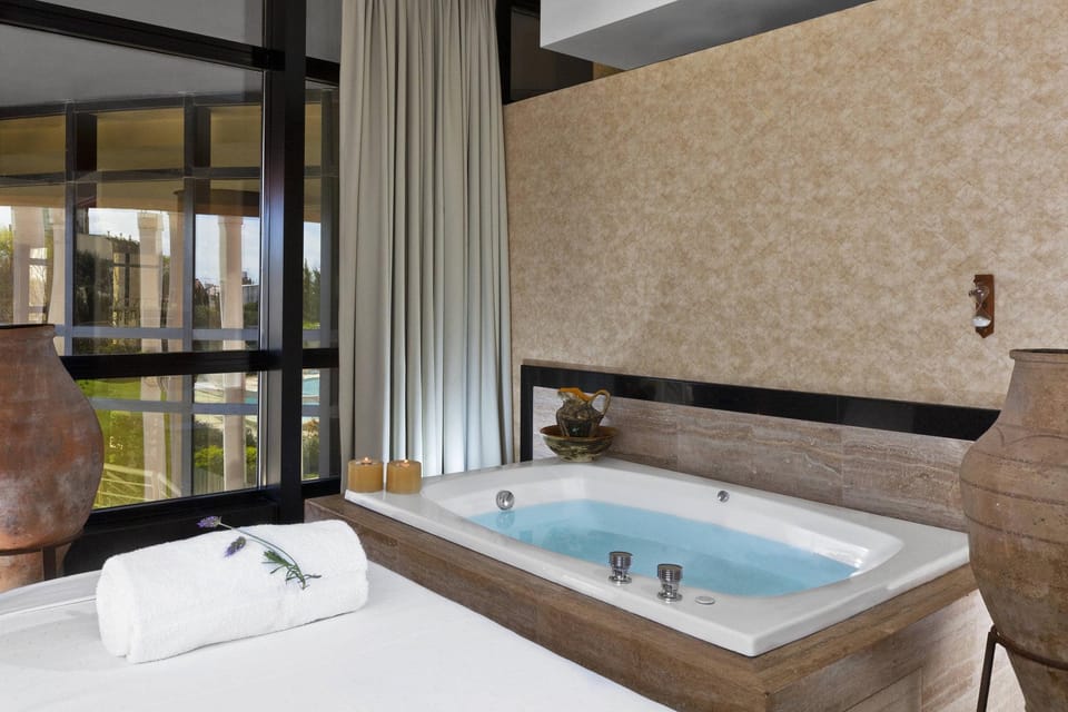 Hot tub