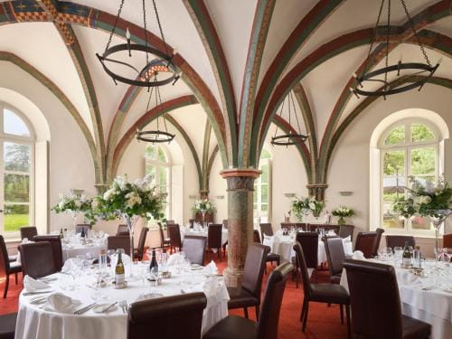 Abbaye de la Bussiere Hotel in Bourgogne-Franche-Comté