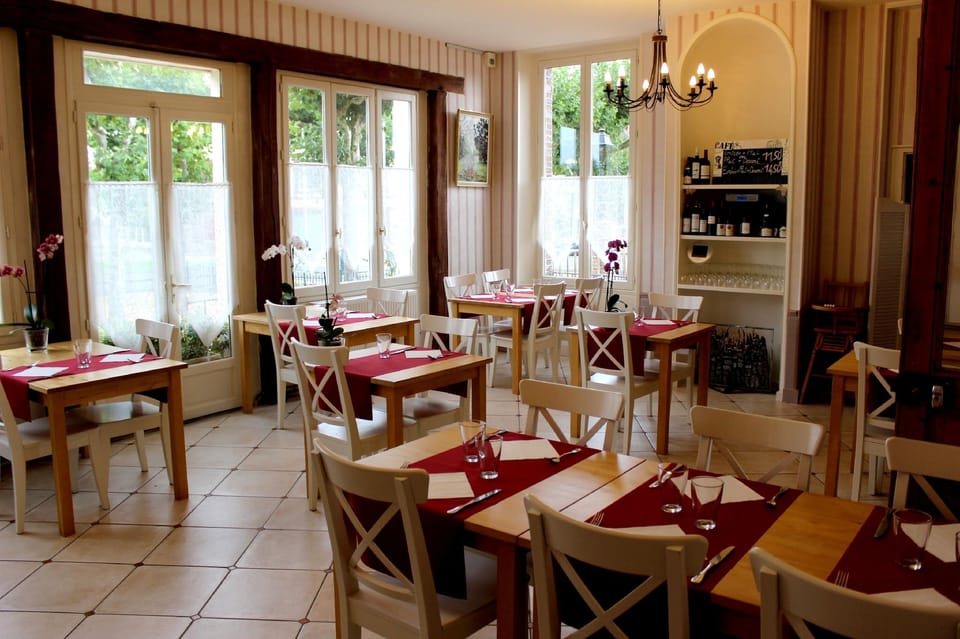 Hotel Les Aubepines Hotel in Normandy