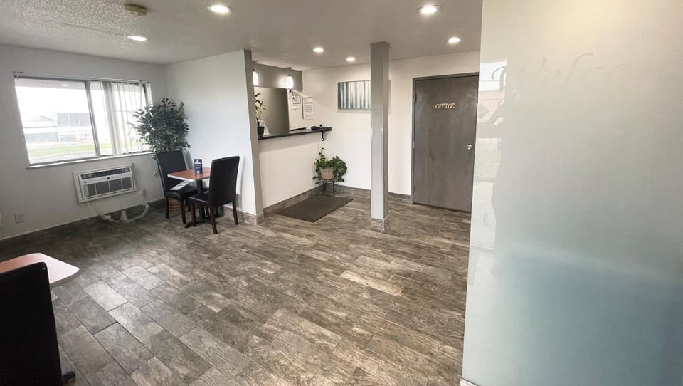 Magnuson Hotel Fort Wayne North - Coliseum Hotel in Fort Wayne