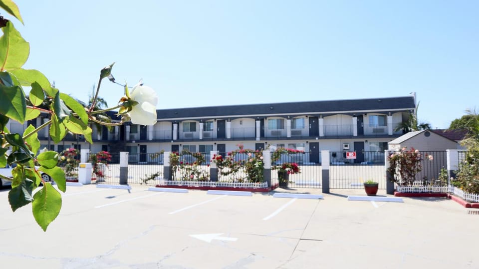 Value Inn Bellflower Motel in Bellflower