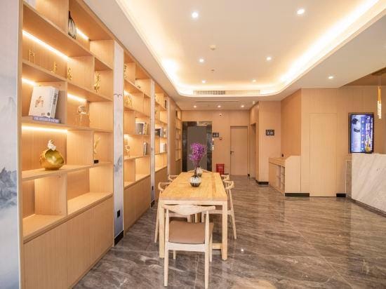 Qingmu Select Hotel (Nanjing Gaochun Subway Station Zhenxing Road) Hotel in Nanjing