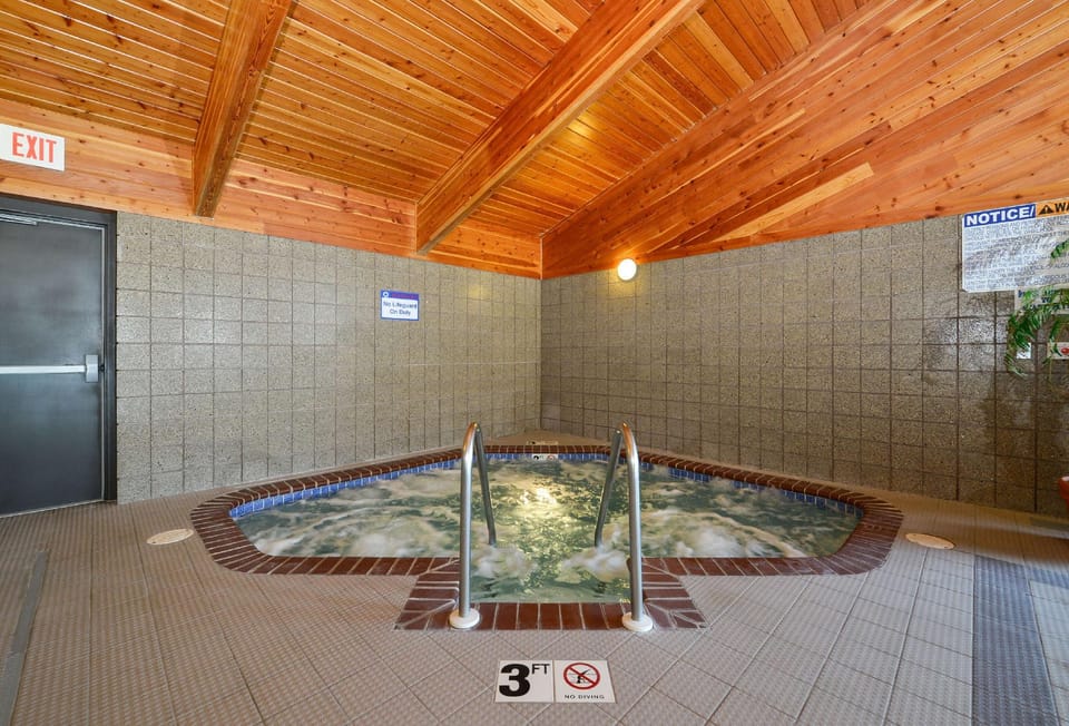 Hot tub