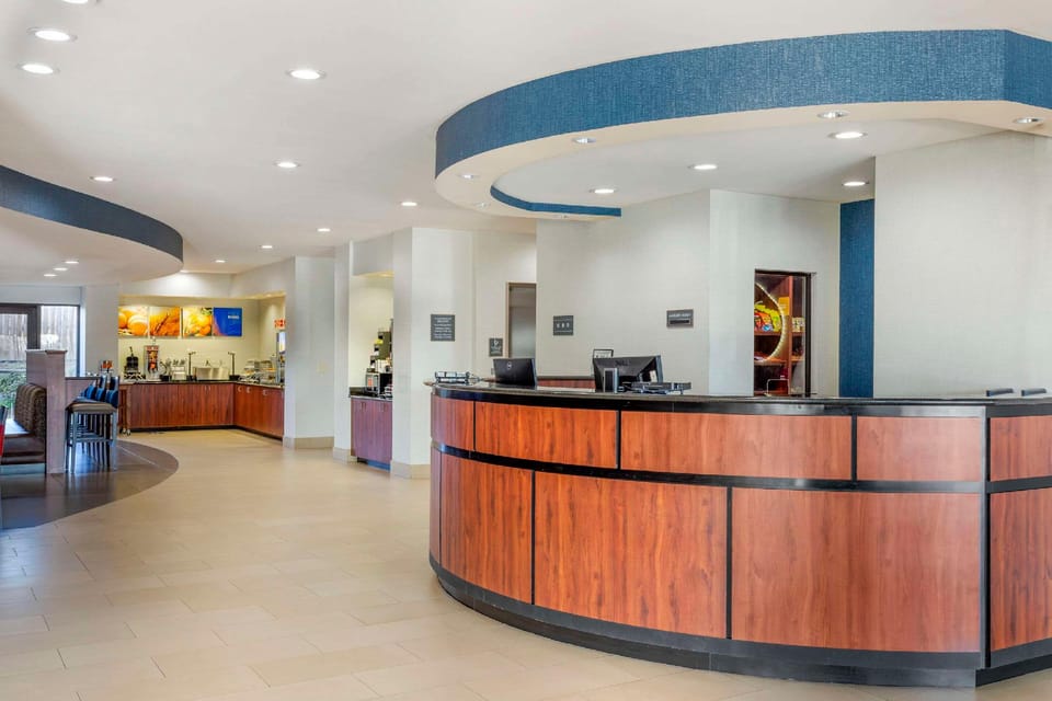 Comfort Suites Whitsett - Greensboro East Hotel in Burlington