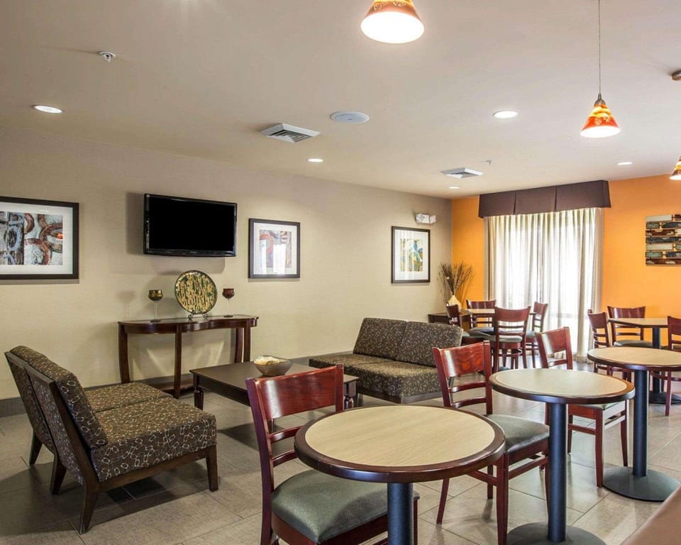 Comfort Suites Whitsett - Greensboro East Hotel in Burlington