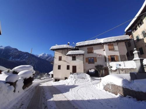 Coriva Homes Termenago Lodge in Province of Brescia