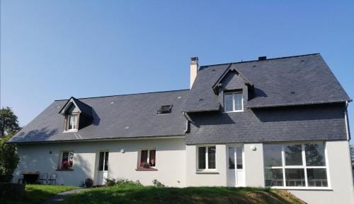 Les Lys Hotel in Normandy