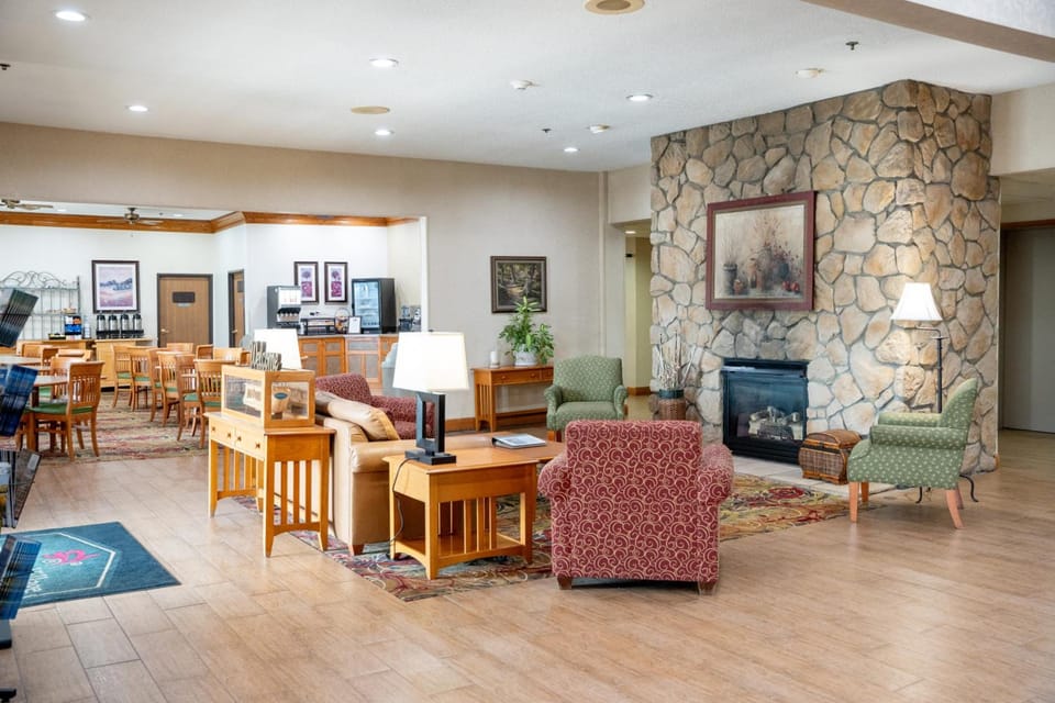 Coshocton Village Inn & Suites Hotel in Ohio