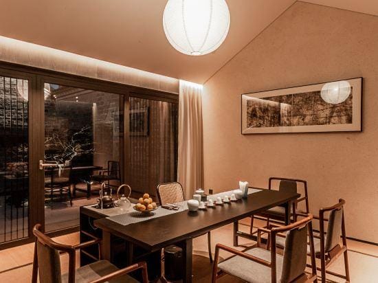 JUN Boutique,Dongqian Lake Hotel in Zhejiang