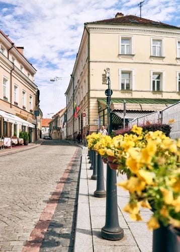 Luxury Smart Home Apartment in Vilnius Old Town, Sleep on Hastens Hotel in Vilnius