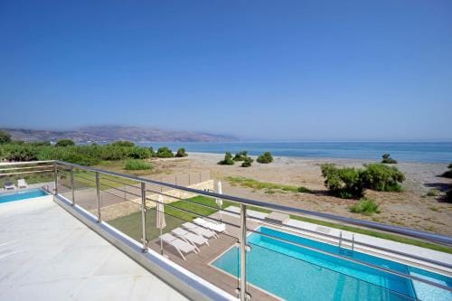 Beach Villas Hotel in Crete