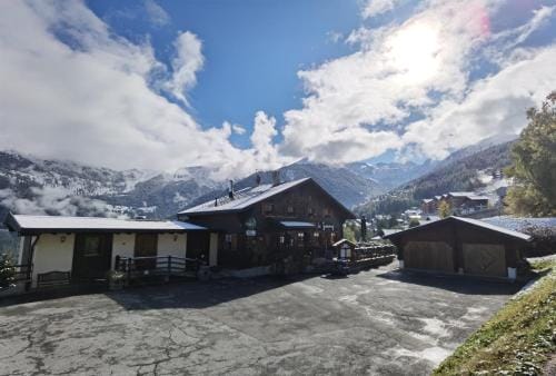 Auberge la Tzoumaz Inn in Riddes