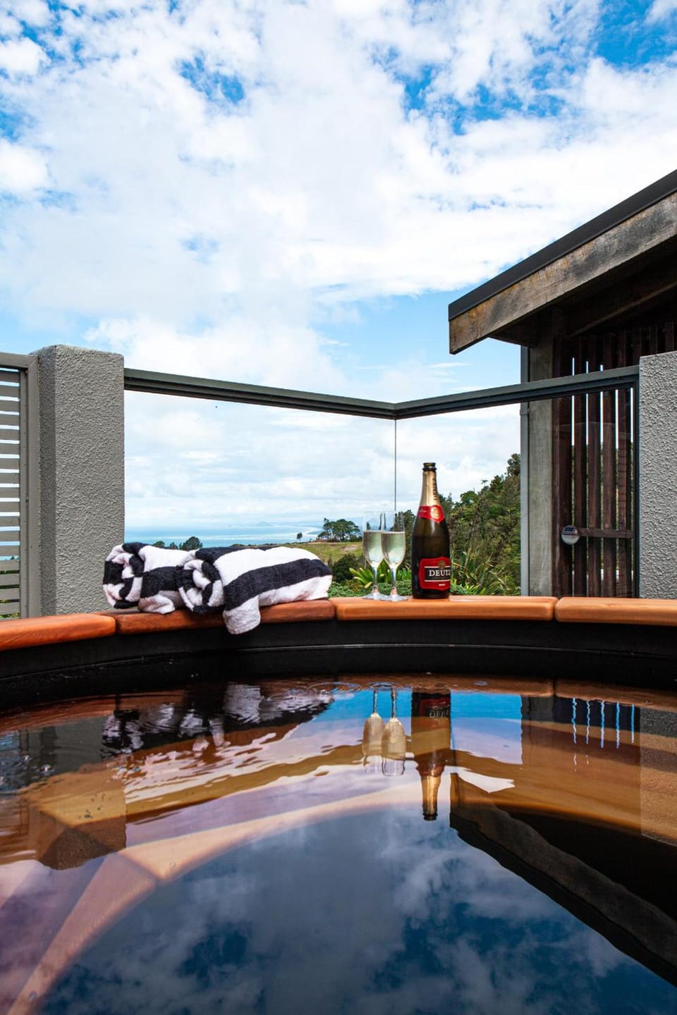 Orokawa Bay Retreat Lodge in Bay Of Plenty