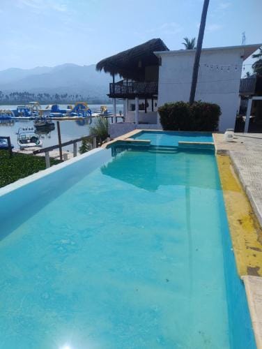 Club Cadena Hotel in Acapulco