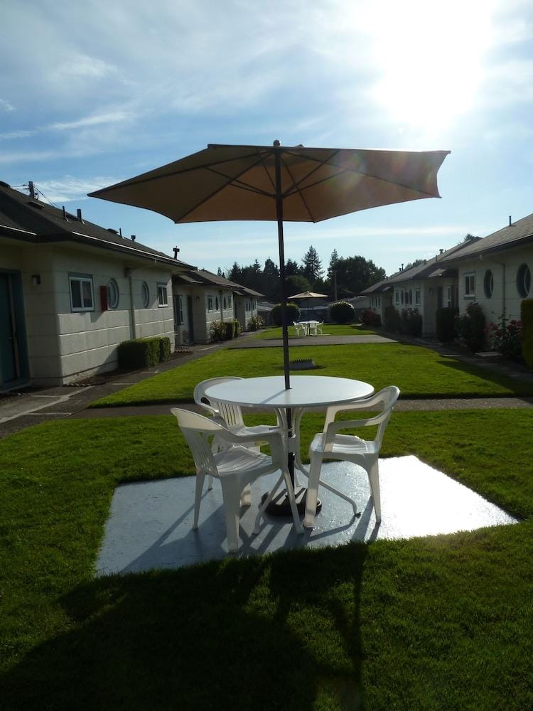 Milwaukie Inn Portland South Motel in Clackamas County