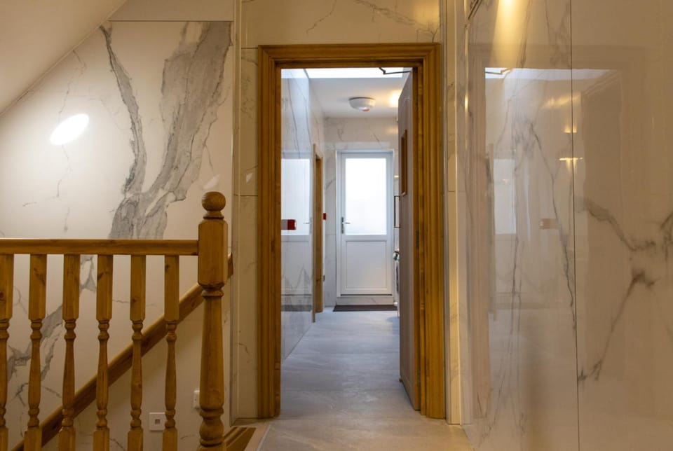 Burren London Hotel Hotel in London Borough of Ealing