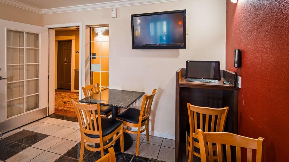 Best Western Americana Hotel in Sierra Nevada