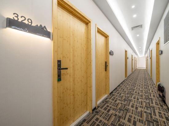 Pod Choice Hotel (Shanghai Xingzhi Road Subway Station) Hotel in Shanghai