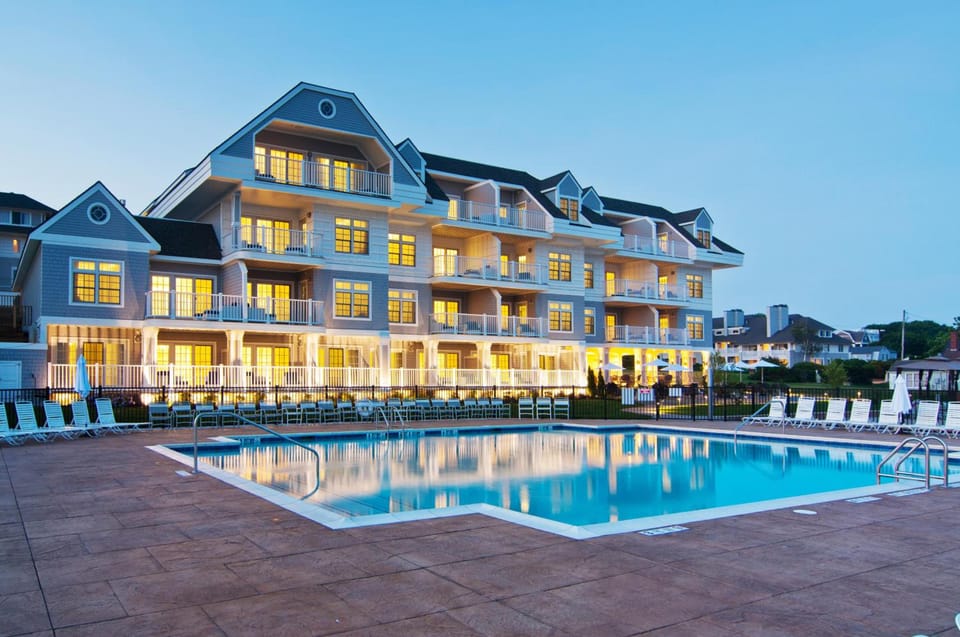 Water's Edge Resort & Spa Resort in Westbrook