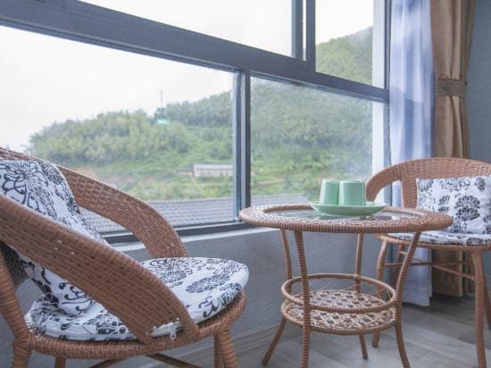 Yunhemeizhu Farmhouse Hotel in Zhejiang