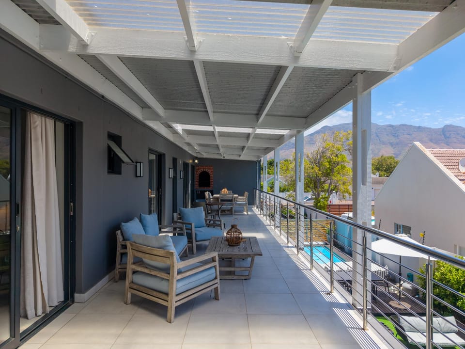 2 On Lismore Hotel in Cape Town