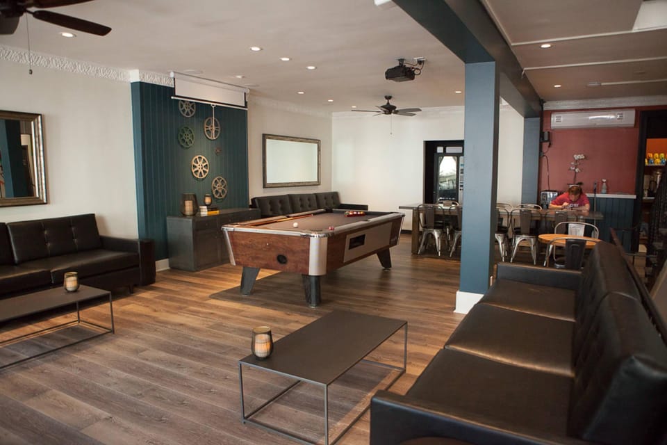 Shared lounge/TV area