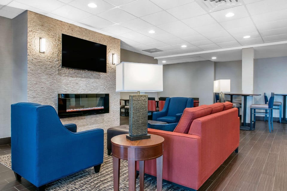 Comfort Inn & Suites Porter near Indiana Dunes Hotel in Porter