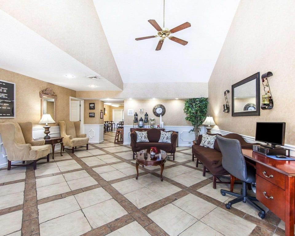 Quality Inn Decherd - Winchester Hotel in Tennessee