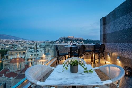 The Pinnacle Athens Hotel in Athens