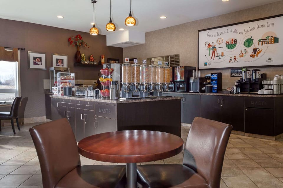 Ramada by Wyndham Stettler Hotel in Alberta