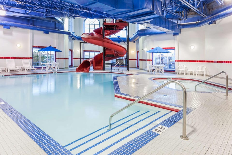 Ramada by Wyndham Westlock Hotel in Alberta